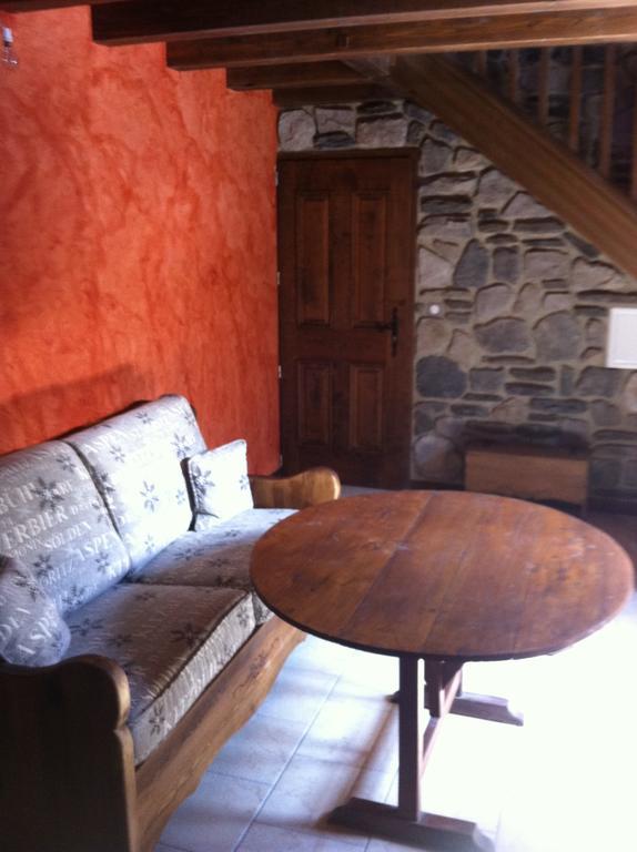 Gites Au Chant Des Marmites Saint-Lary-Soulan Kamer foto