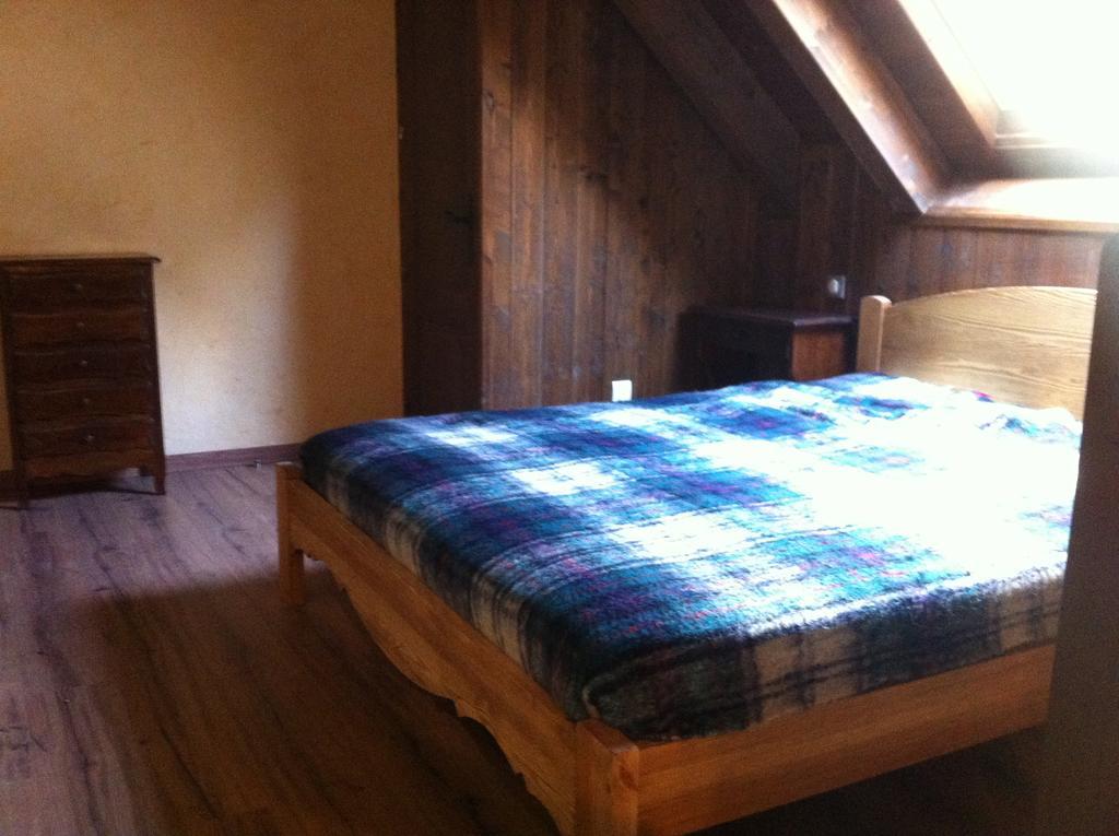 Gites Au Chant Des Marmites Saint-Lary-Soulan Kamer foto