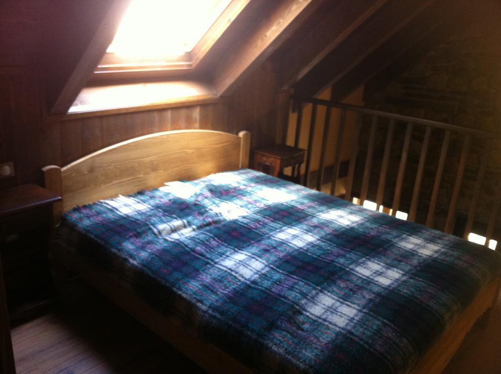 Gites Au Chant Des Marmites Saint-Lary-Soulan Kamer foto